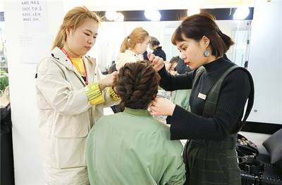 化妆师需要学历吗?北京京彩化妆学校是这么认为的