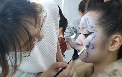 重庆化妆学校疫情期间何时能开学