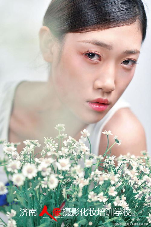 济南化妆培训学校解析女生如何提升个人的形象气质
